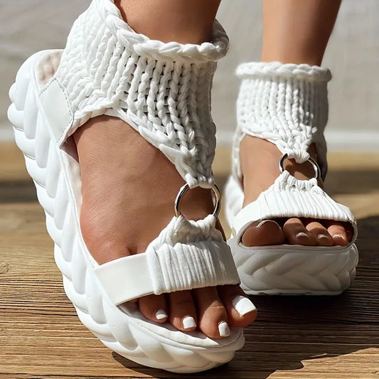 Sandalias tejidas para mujer