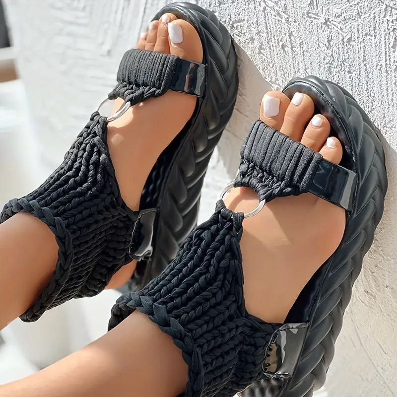 Sandalias tejidas para mujer